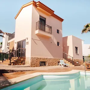 Vandrarhem International Surf Camp Only Surf, Corralejo